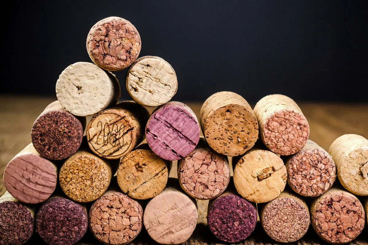 A Wine Cork In The Fridge: A Simple Trick To Solve This Common Problem